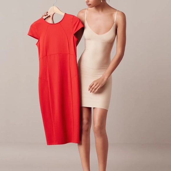 COMMANDO Two-Faced Tech Control Slip in Beige - Picture 3 of 8